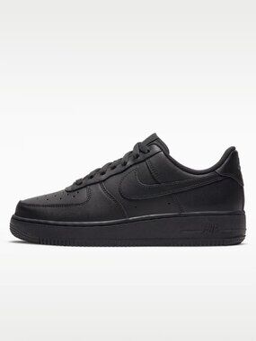 NIKE Women Air Force 1 Black Size 6